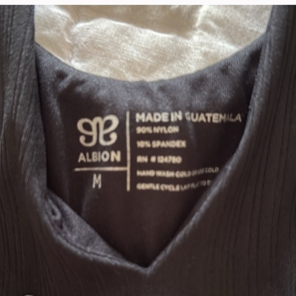 Albion Black Bikini Set with Short Sleeves Size Medium - Picture 4 of 7